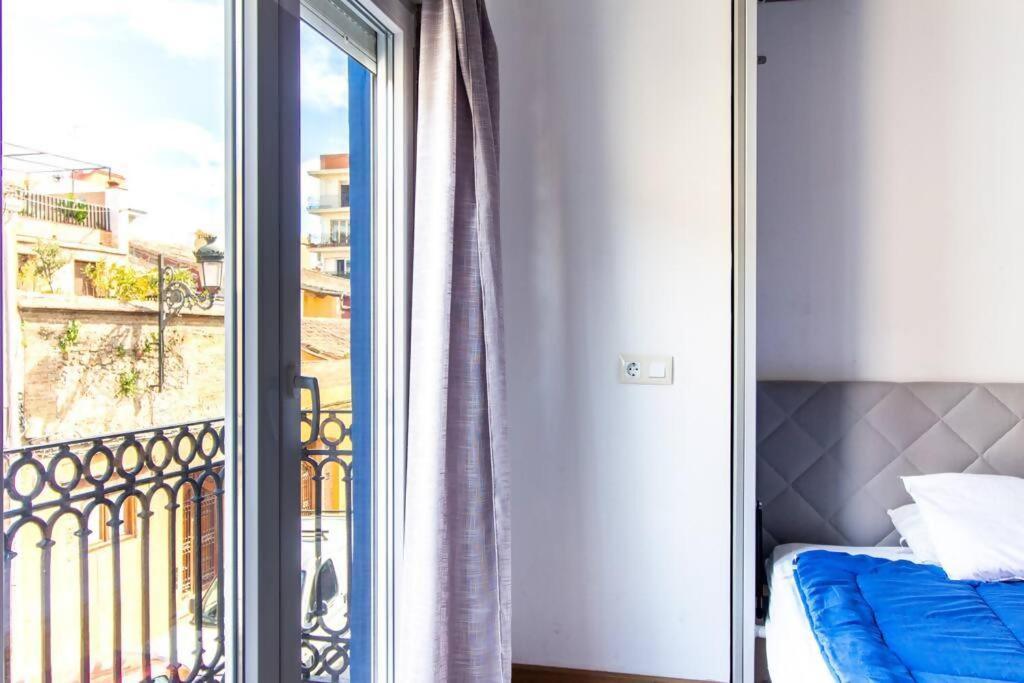 Apartamento Con Terraza Privada Cerca De La Playa Valencia Eksteriør billede